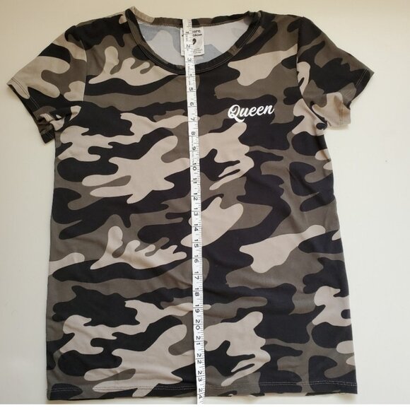 Camo queen t-shirt - Picture 3 of 4